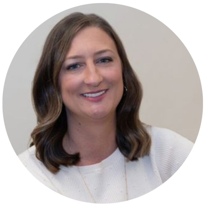Headshot of Amy Valentino, counselor in Orlando, Florida for young adults with anxiety and depression.